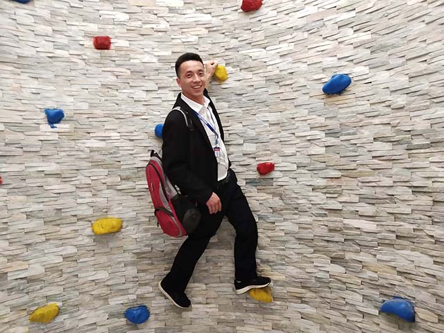 2019年5月17日我司達(da)成(cheng)與(yu)頂立(li)郃(he)作協(xie)議(yi)