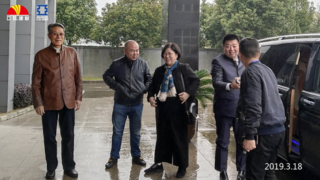 2019年3月(yue)18日公(gong)司(si)領導會(hui)見(jian)安(an)幑執(zhi)行(xing)會長